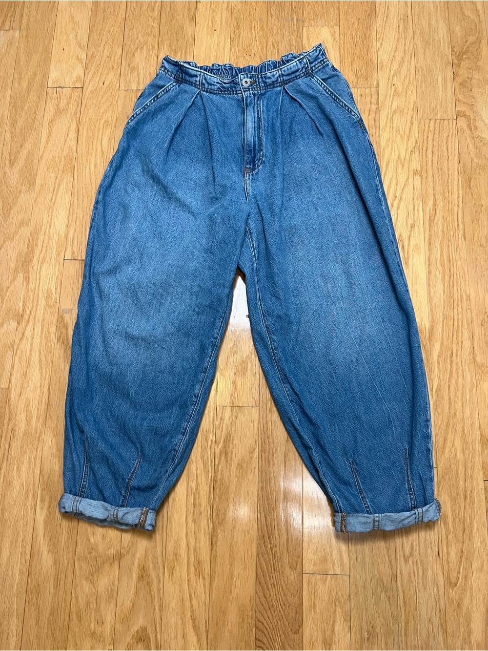 Anthropologie Pilcro Pleated High-Rise Balloon Leg 90s Jeans - Picture 4 of 16